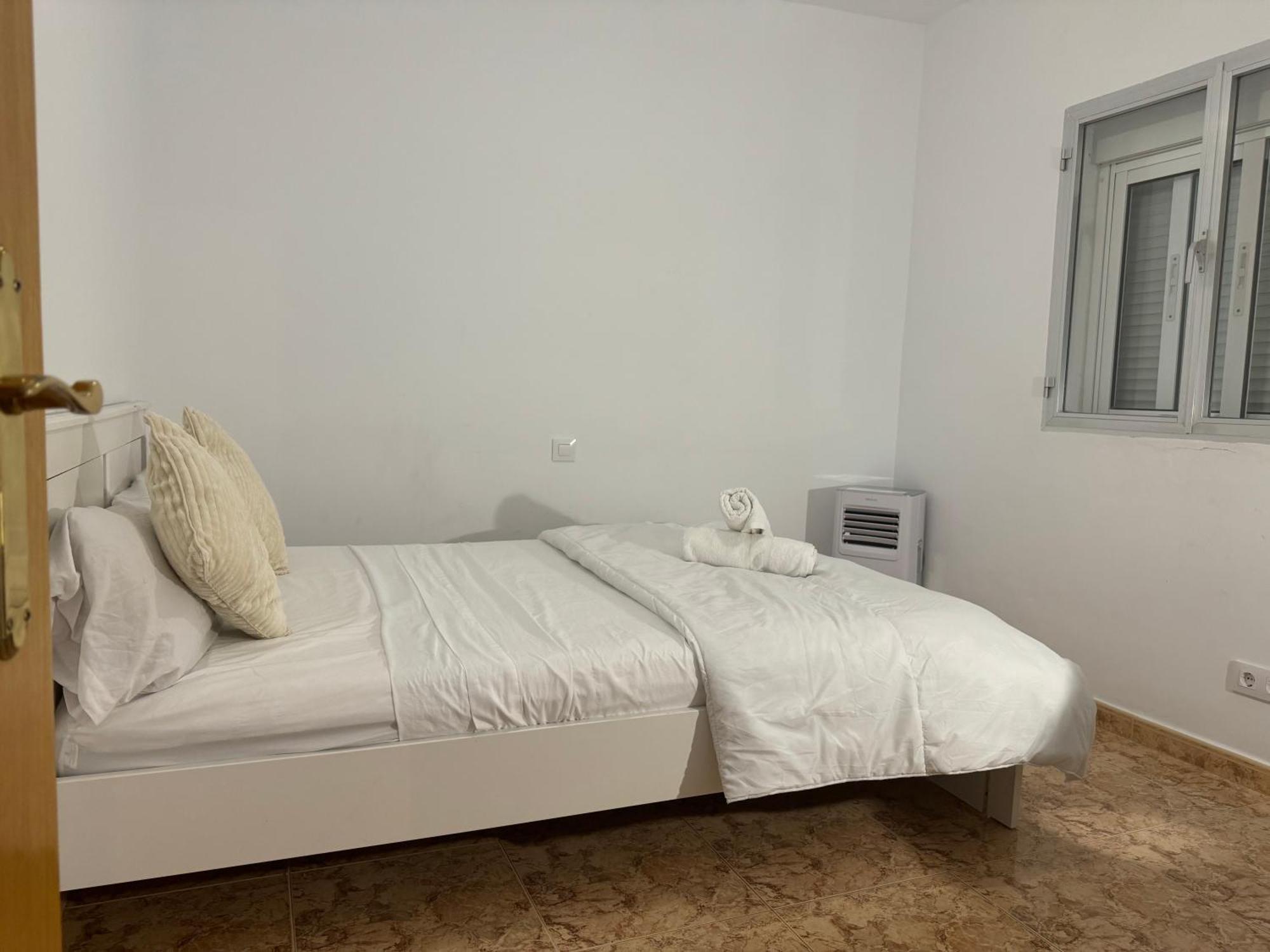 Apartamento Pisos Baraja Gl *
