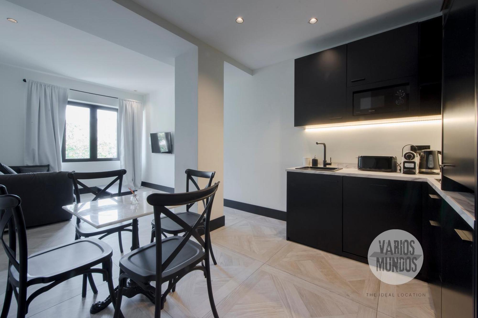 Un Vibrante 4, Conoce Abada 2 E2 Apartamento Madrid