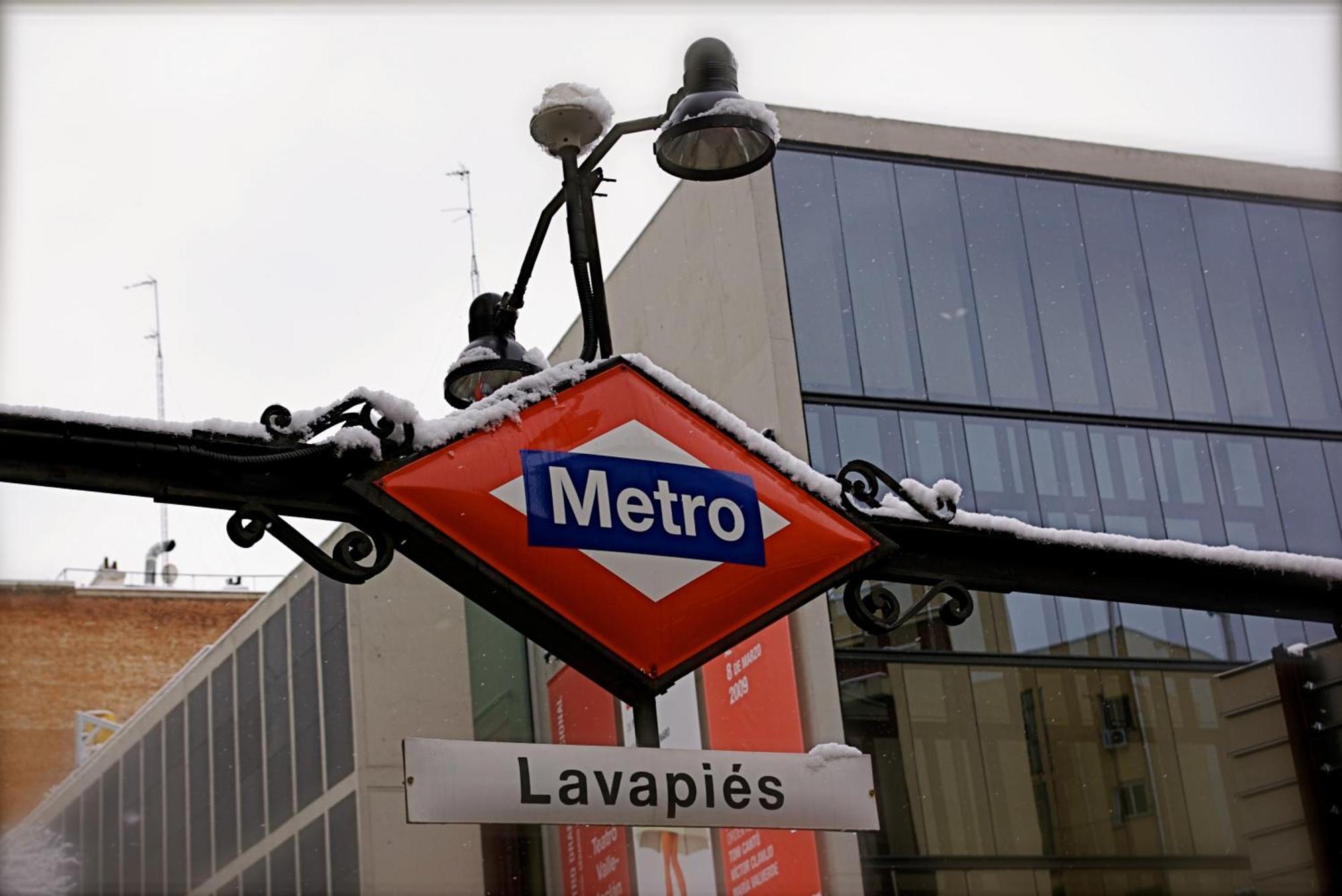 Apartamento Buhardilla En Lavapies Cerca De Atocha Madrid
