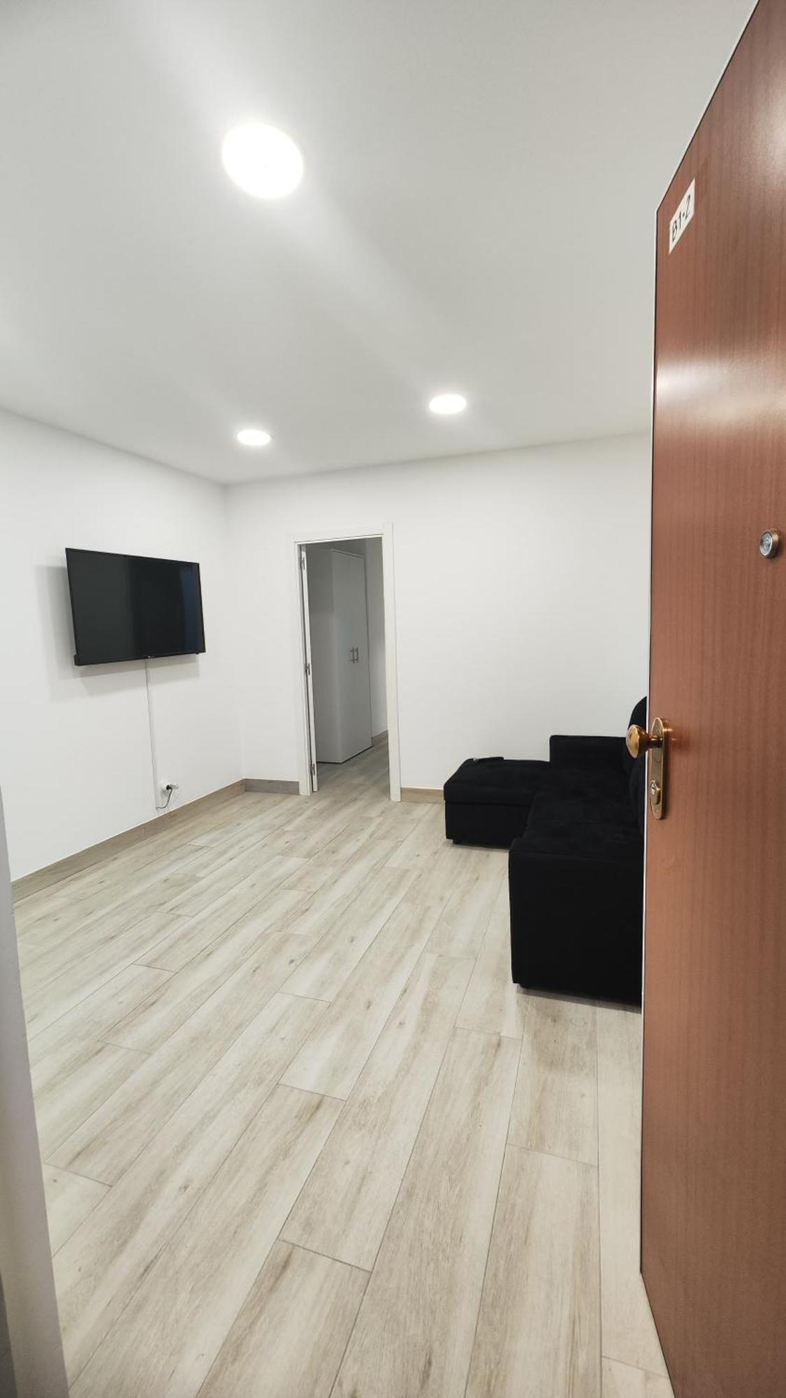 Hostal Only For Women Madrid-sol