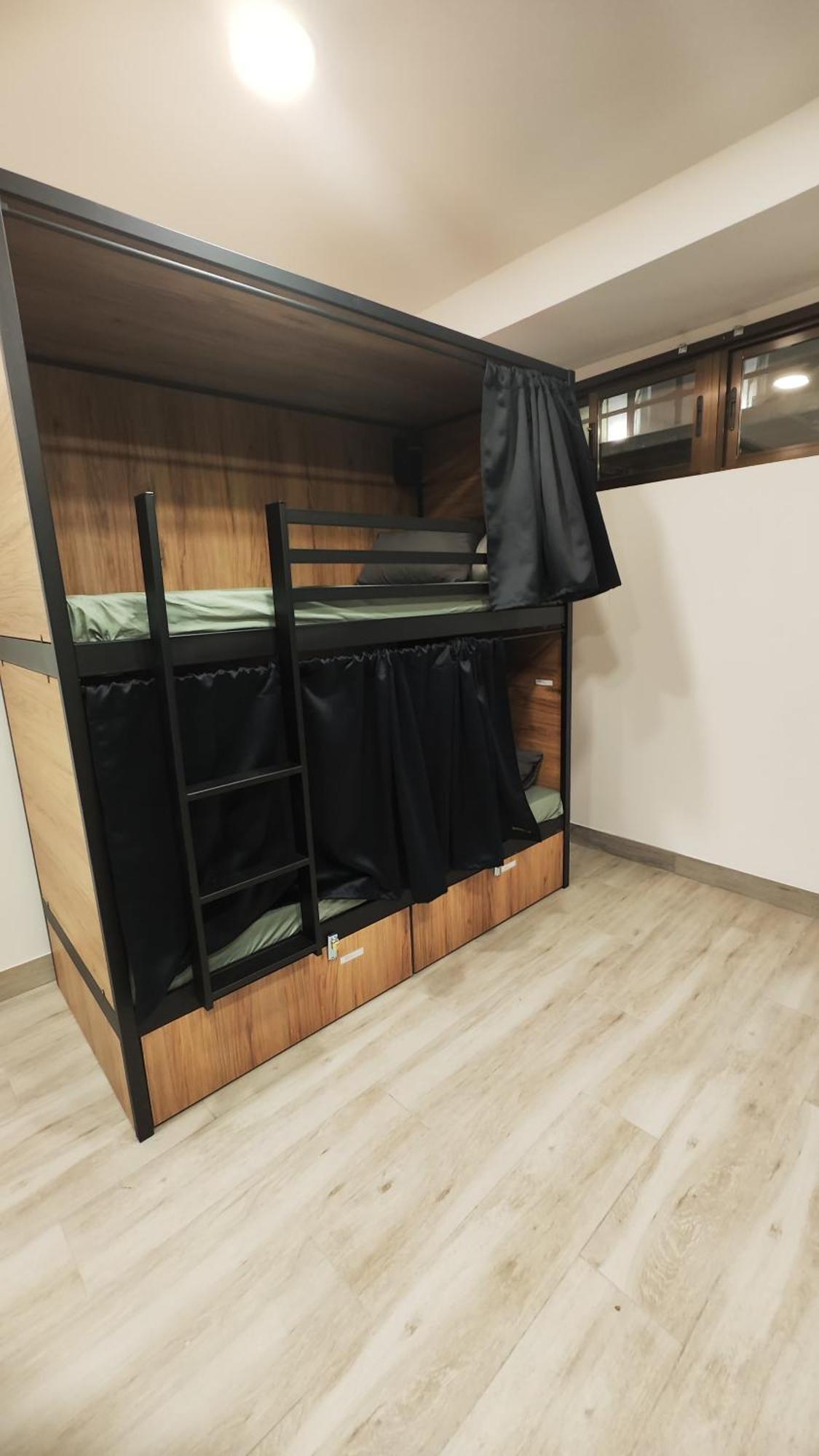 Hostal Only For Women Madrid-sol *