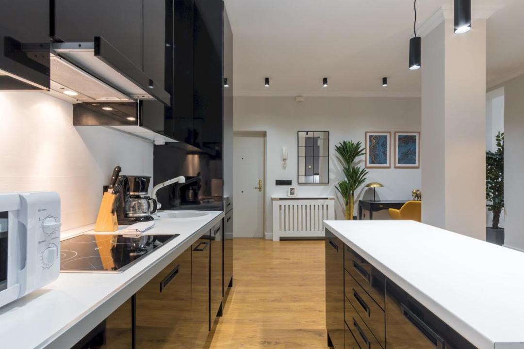 Wide And Modern -1bd 1,5 Bth- Malasana Madrid