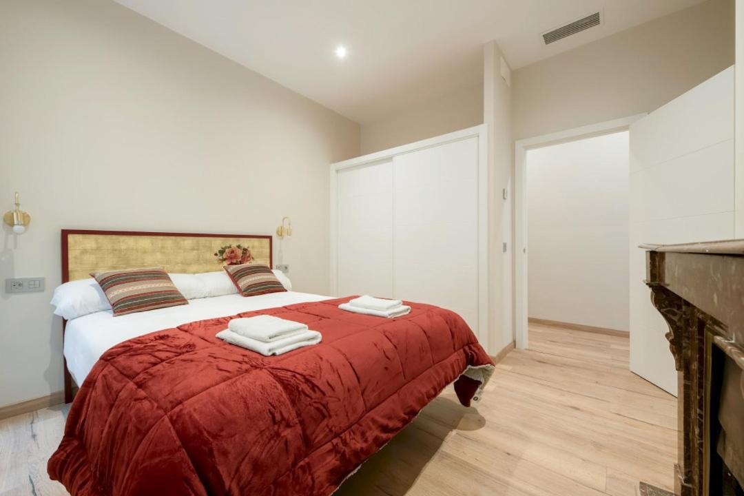 Apartment 3 Bedrooms 3 Bathrooms Furnished - Justicia - Refurbished - Mintystay *