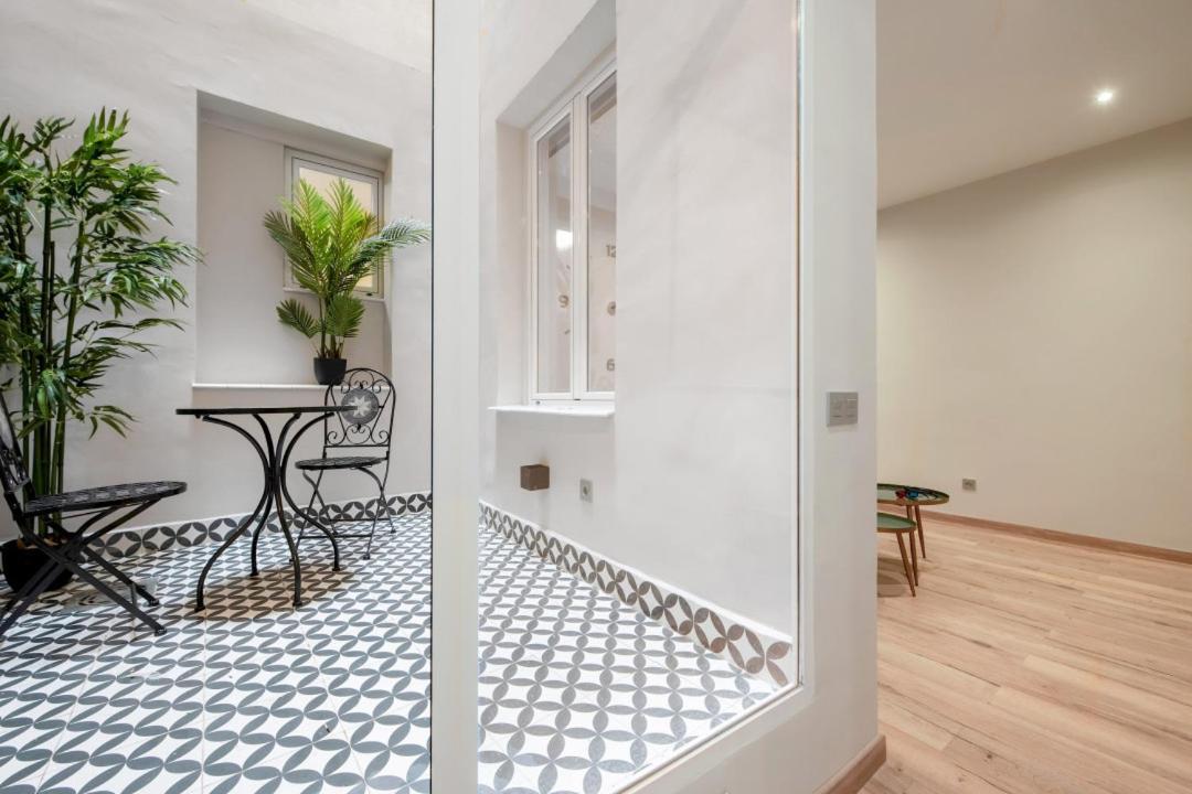 3 Bedrooms 3 Bathrooms Furnished - Justicia - Refurbished - Mintystay