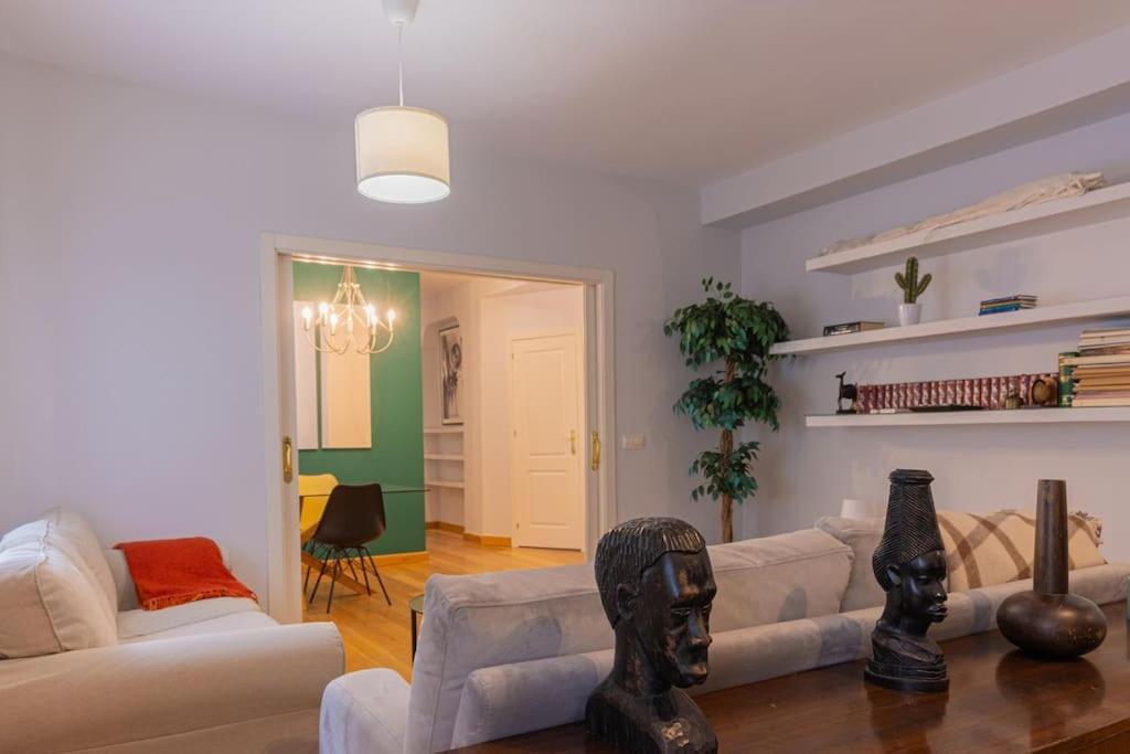 Apartment For Amplio Y Elegante En Paseo De La Habana Temporal Pdh52 Madrid