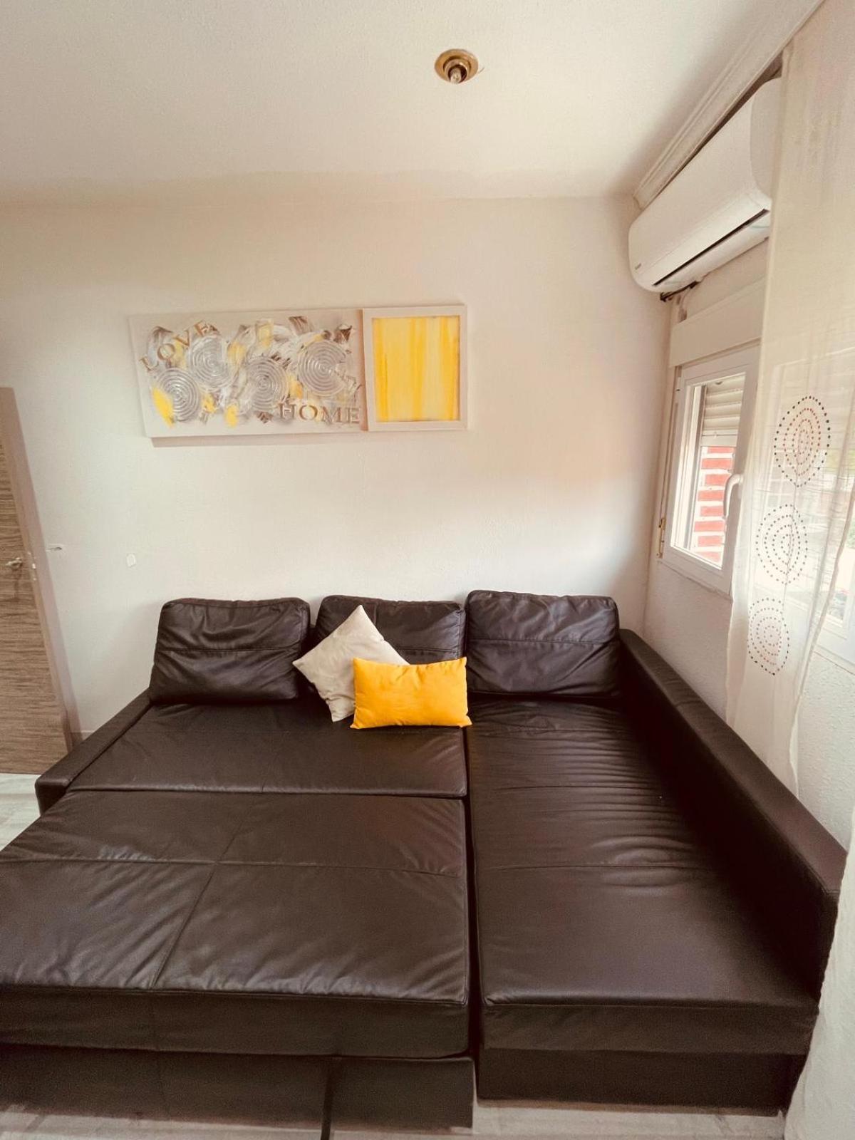 Piso En Calle Moncada Apartamento Madrid