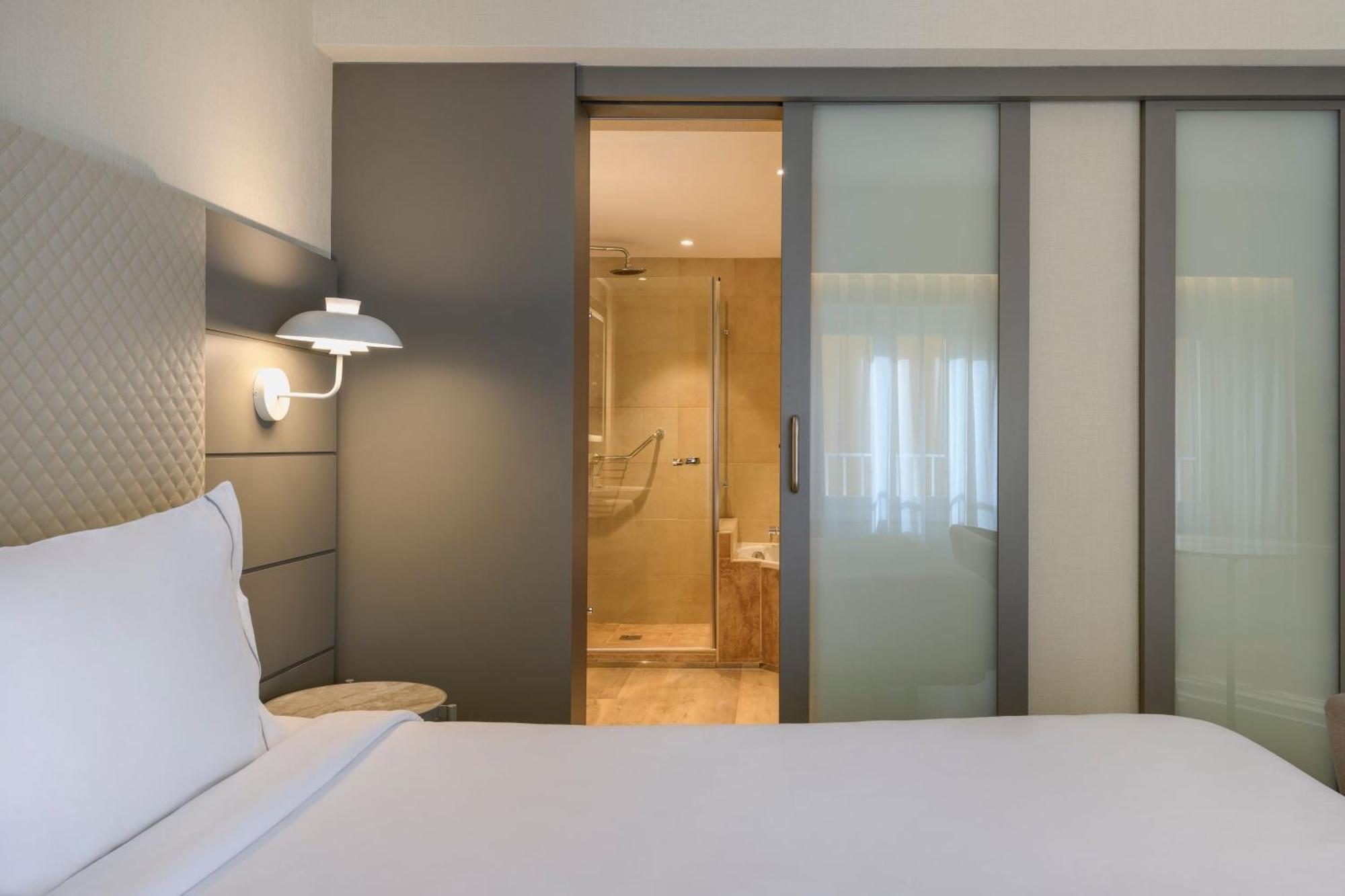 Ac Carlton Hotel 4*