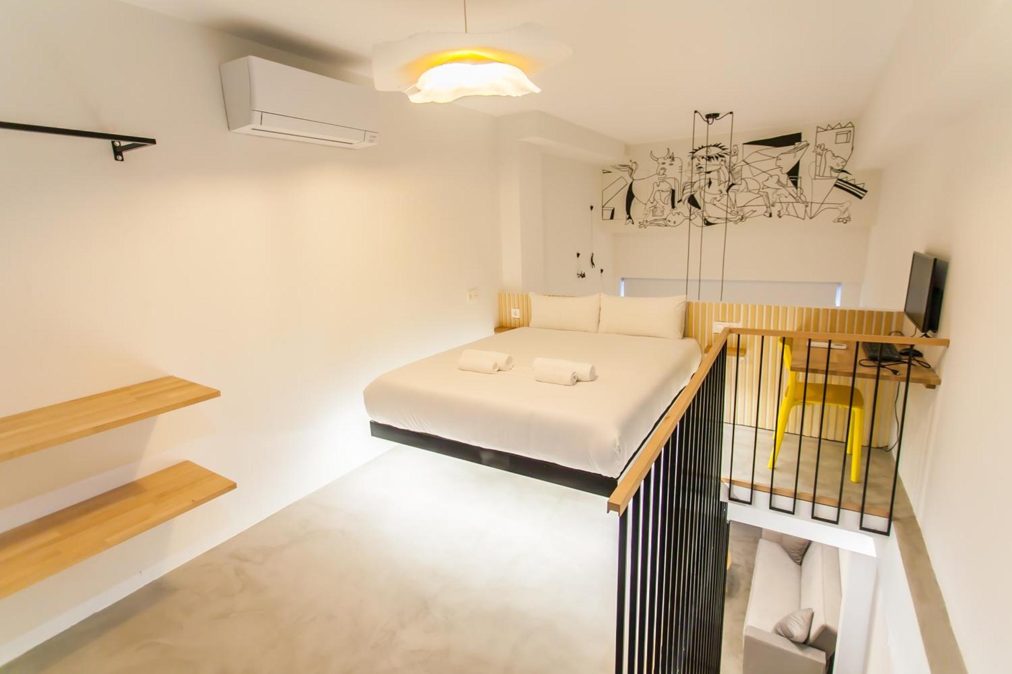 Guernica Luxury Duplex - Location, Light, And Art Madrid