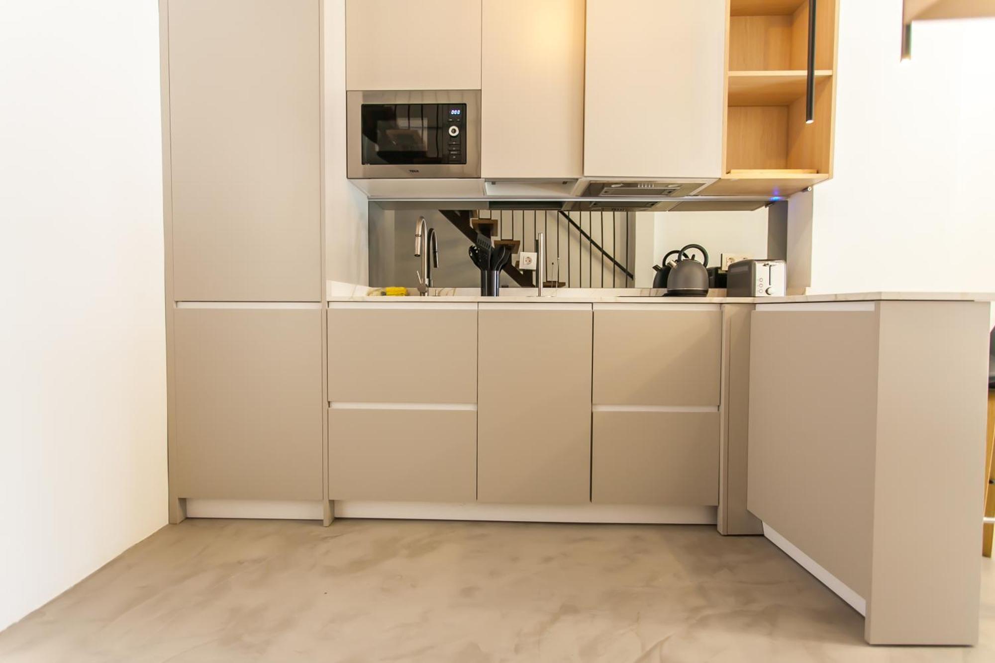 Guernica Luxury Duplex - Location, Light, And Art * Madrid