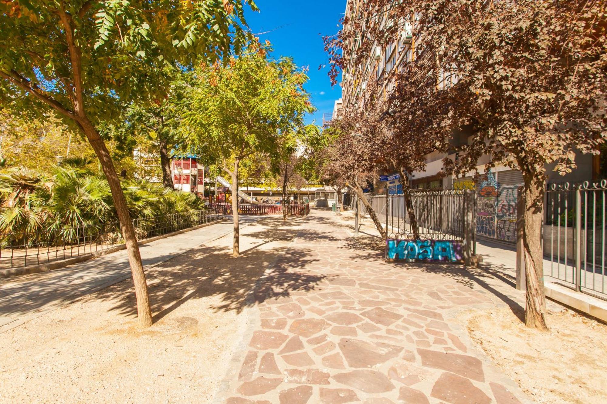 Apartamento Guernica Luxury Duplex - Location, Light, And Art Madrid