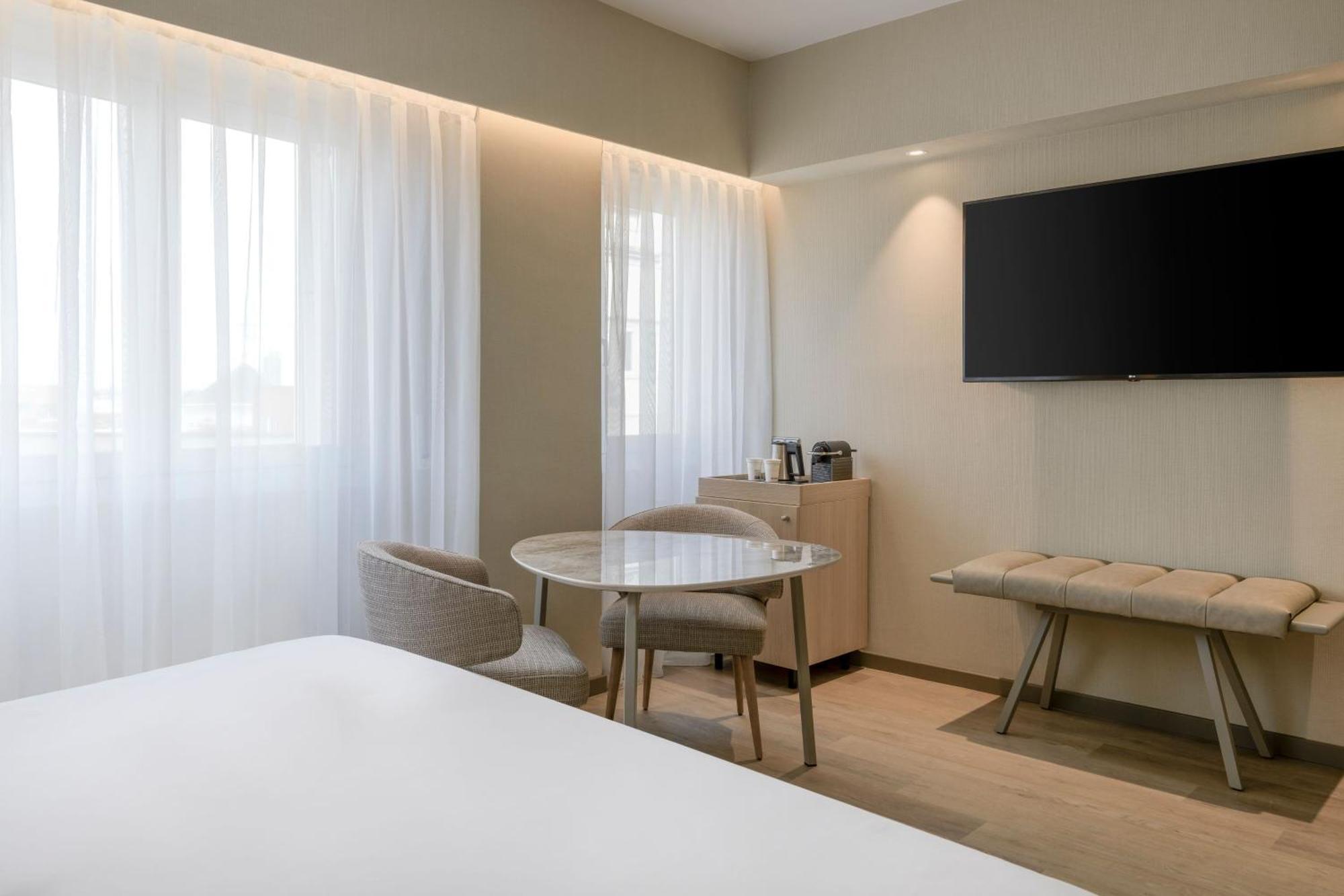 Hotel Ac Carlton 4*