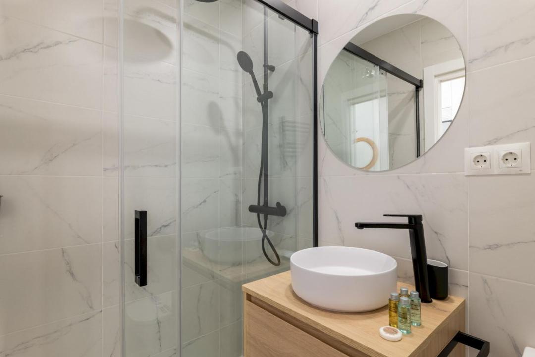 2 Bedrooms 2 Bathrooms Furnished - Retiro - Refurbished - Mintystay Apartment