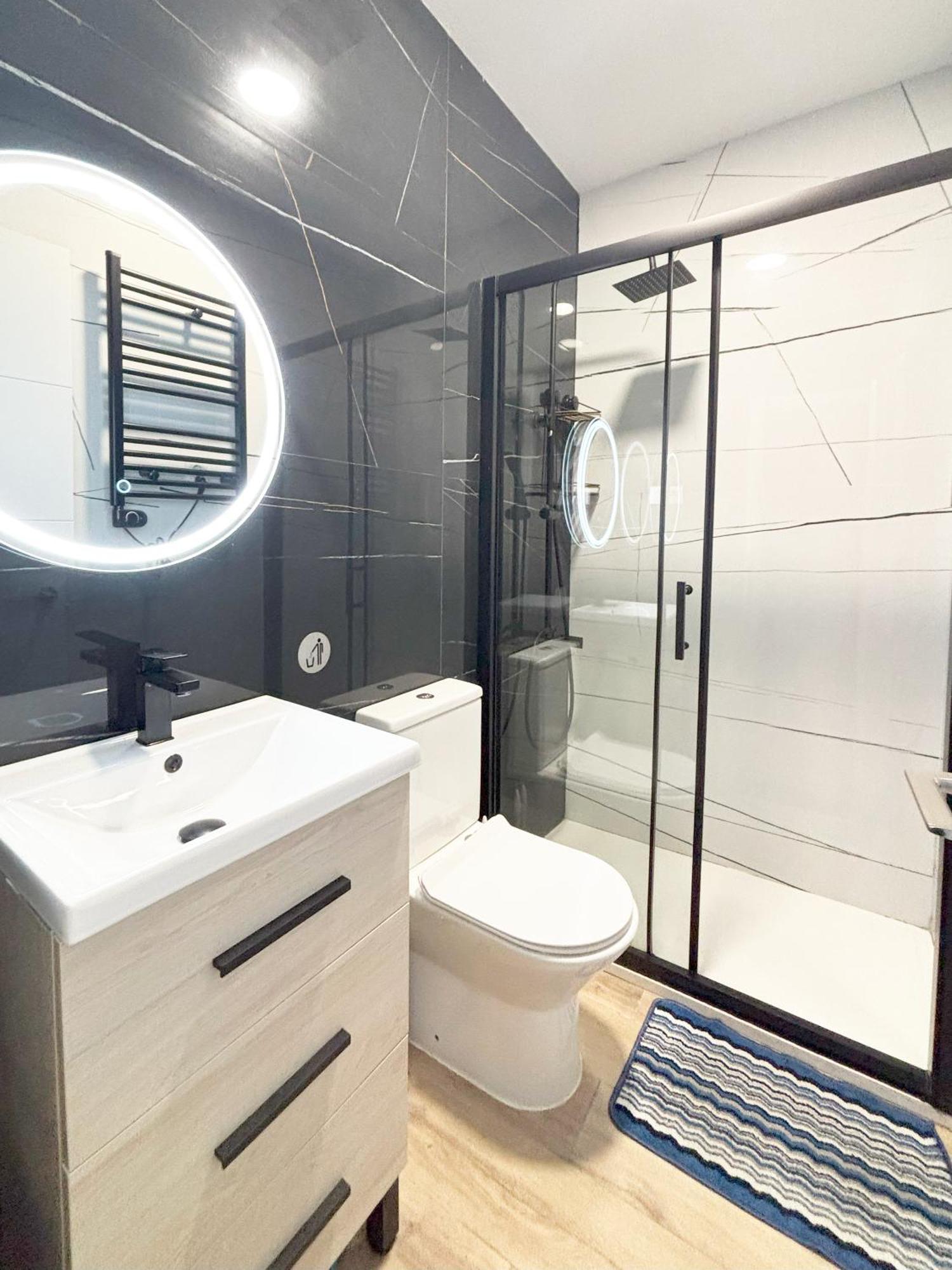 Apartamento Nuevo, Luminoso Y Centrico *