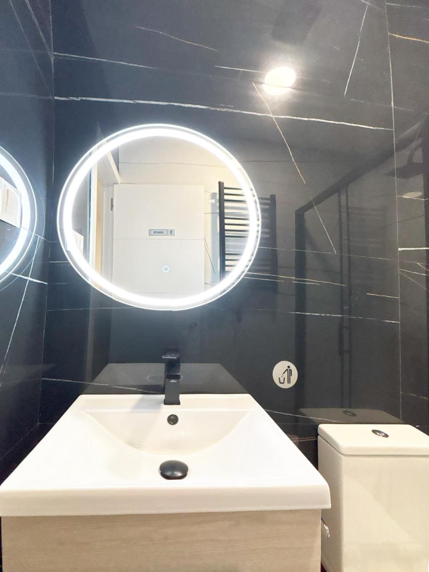 Nuevo, Luminoso Y Centrico Apartamento
