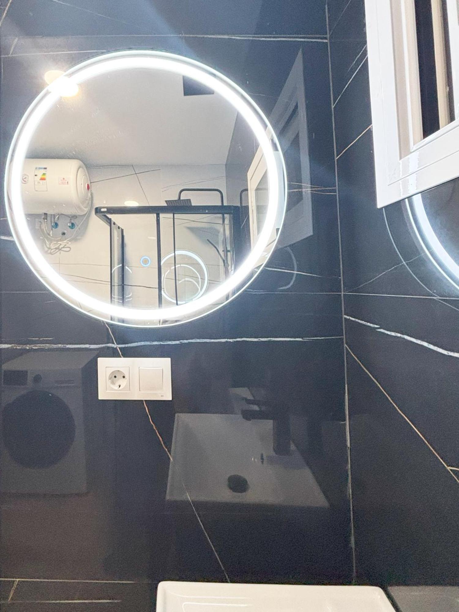 Centrico, Luminoso Y Nuevo Apartamento Madrid