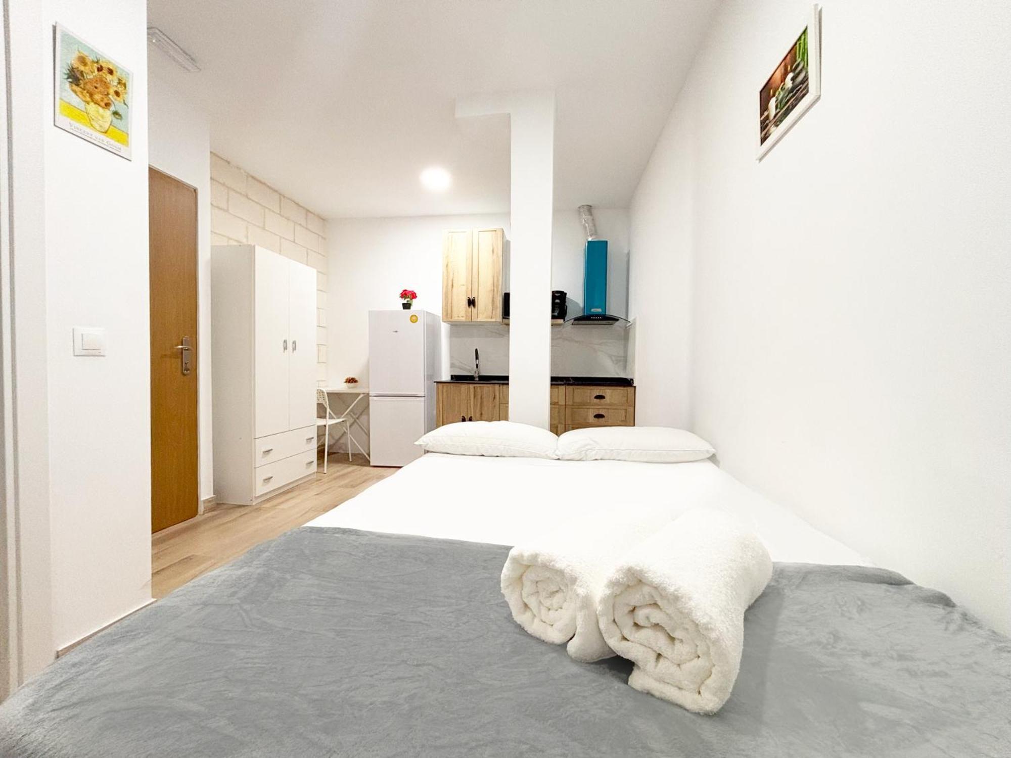 Centrico, Luminoso Y Nuevo Apartamento Madrid