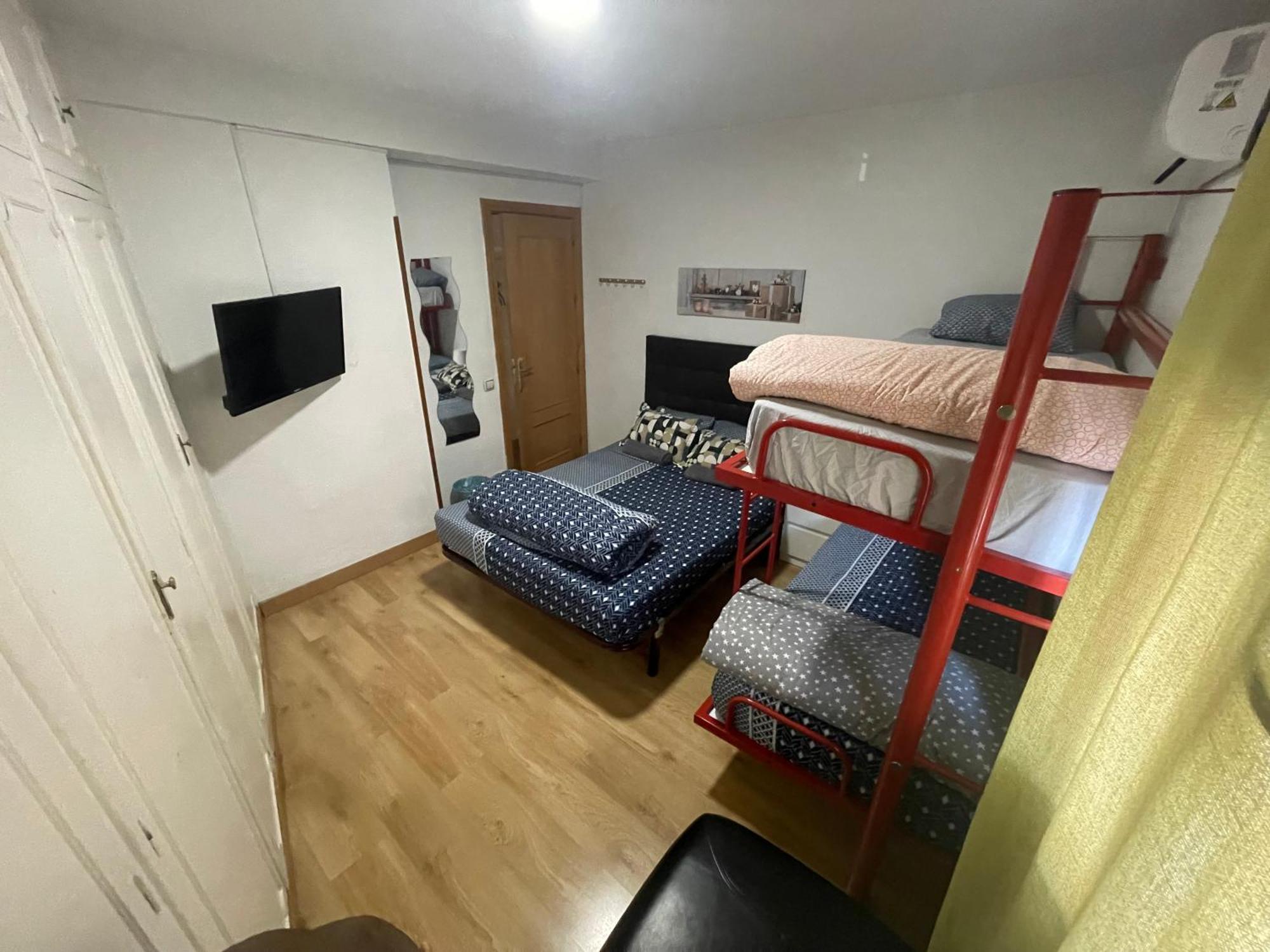 Piso Entero En Calle Contraviesa Apartamento Madrid