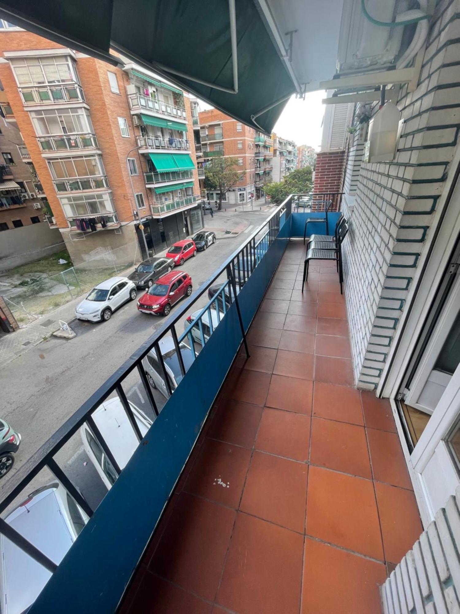 Piso Entero En Calle Contraviesa Apartamento *