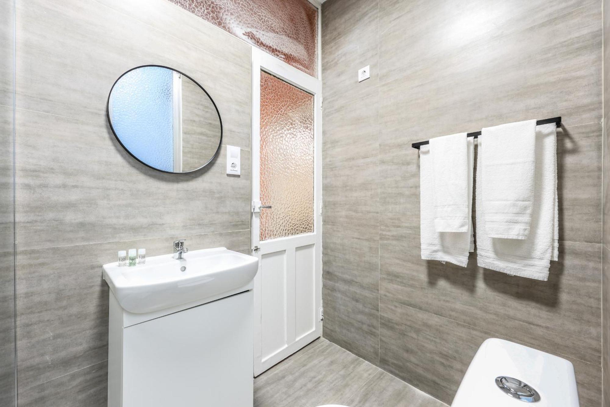 Apartamento De Diseno Gran Via -no Ascensor- *