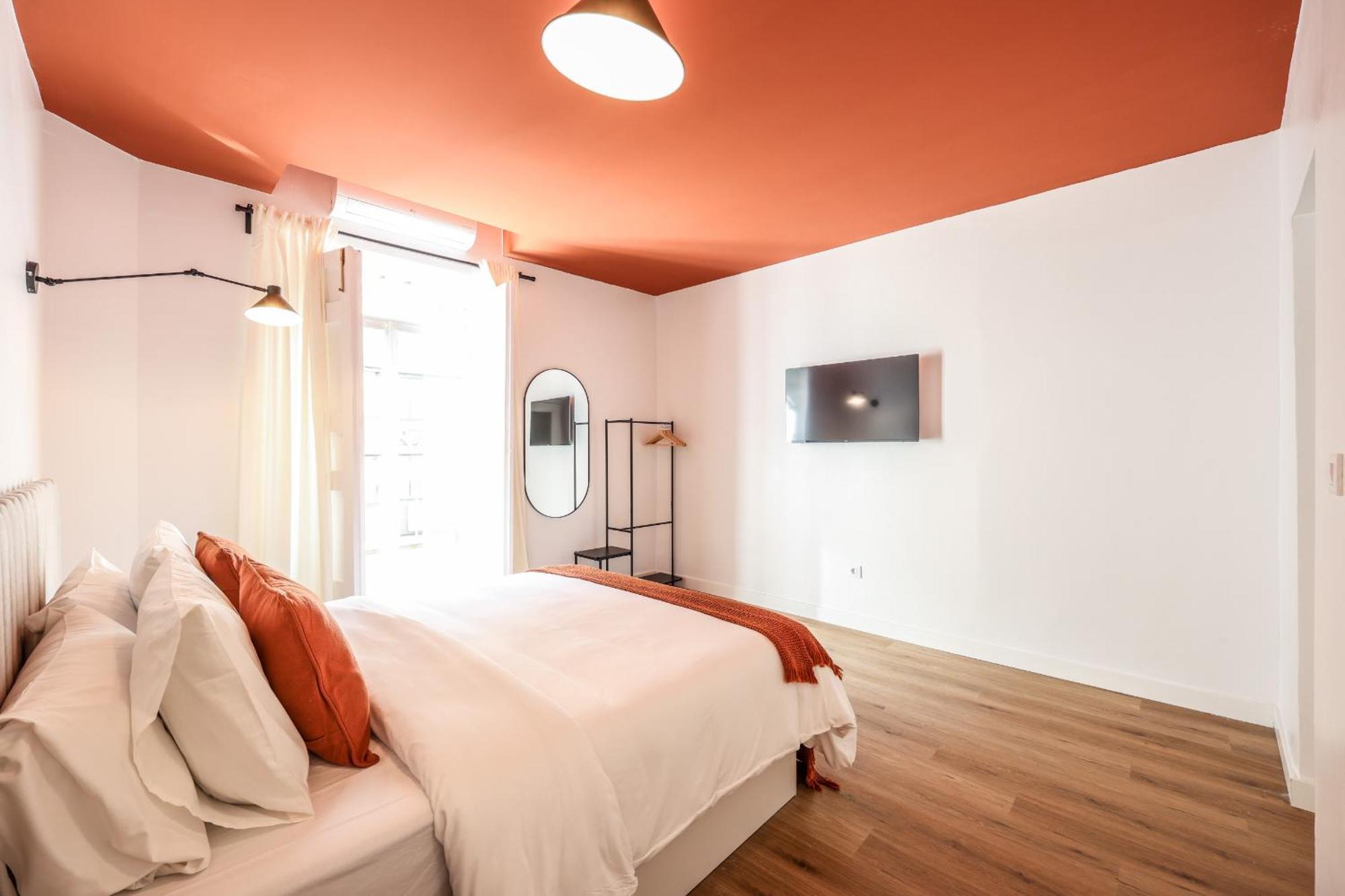 Apartamento De Diseno Gran Via -no Ascensor- Madrid