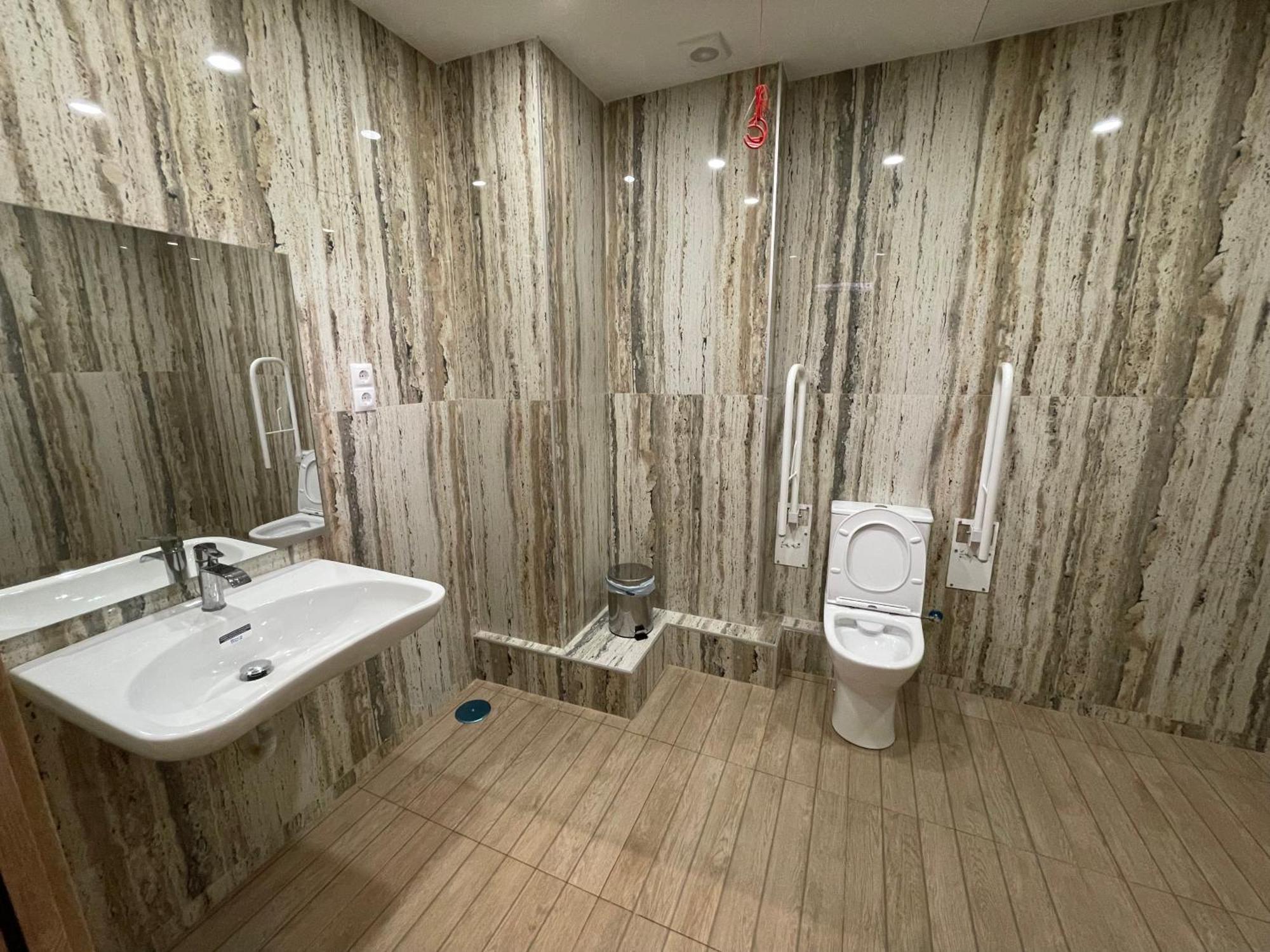 Velvet Pacifico Hostal Madrid