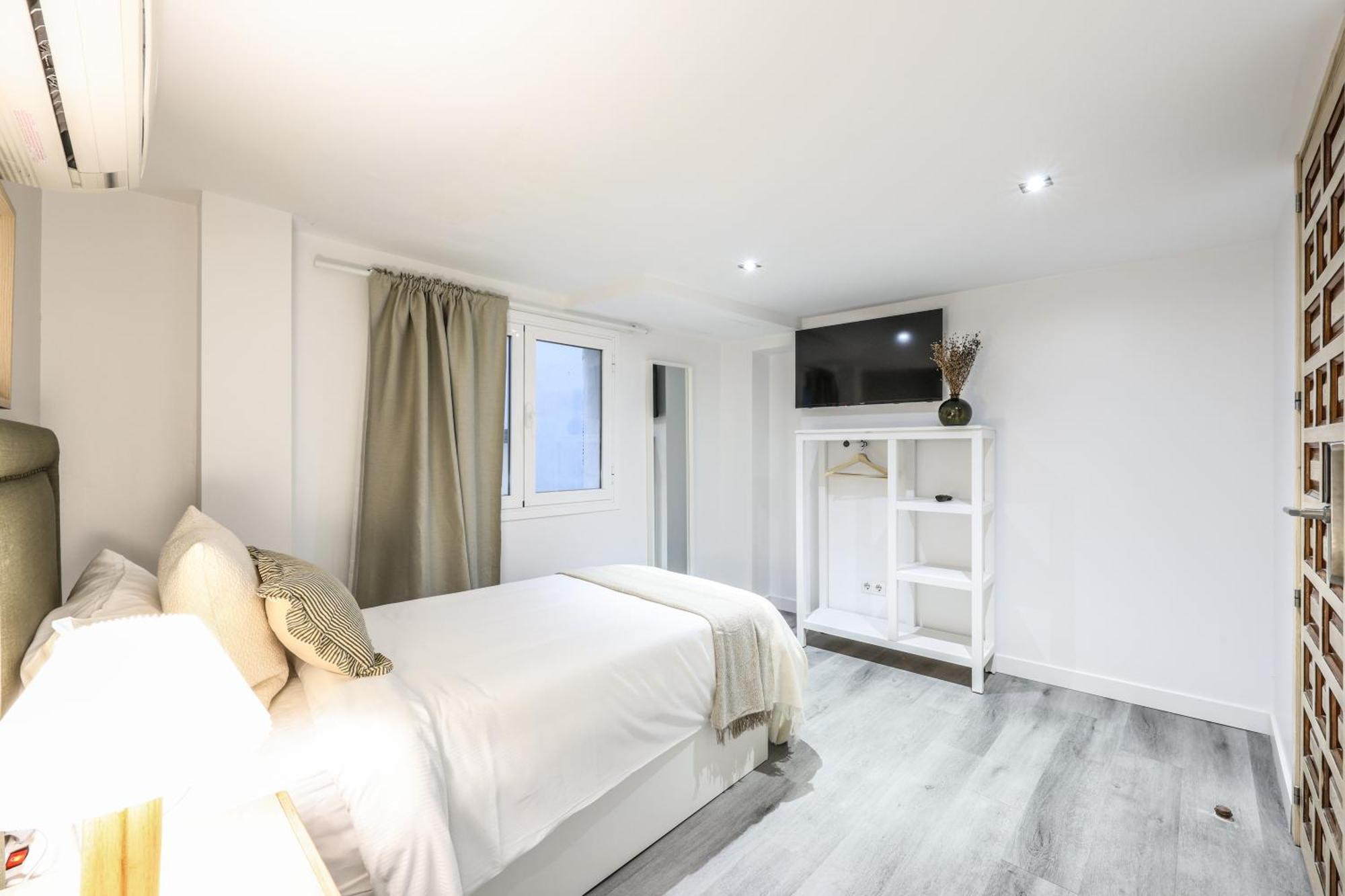 Ap Leganitos -no Ascensor- Hostal