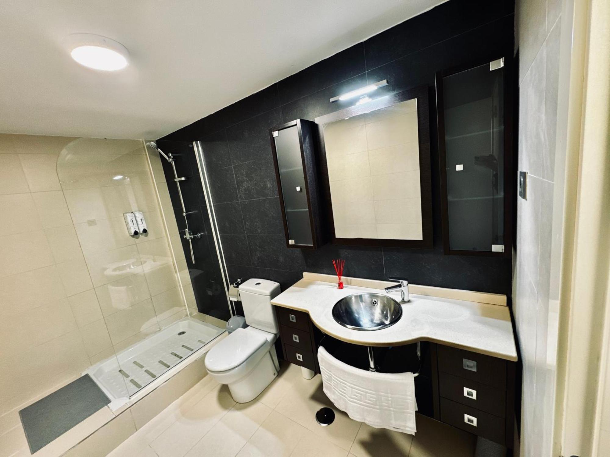 Moderno En Marquesado Apartamento