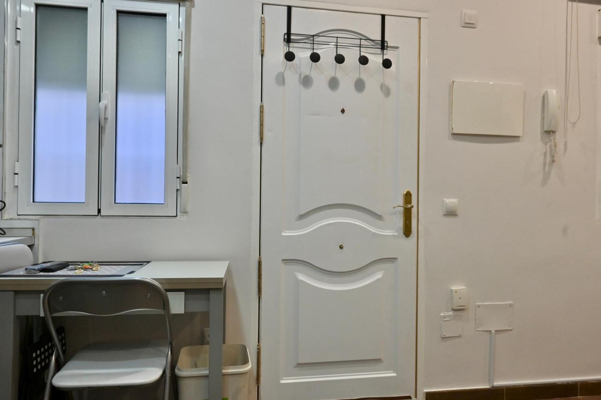 For Yoy Hermoso Tipo Estudio En Temporal Sfl5 * Madrid