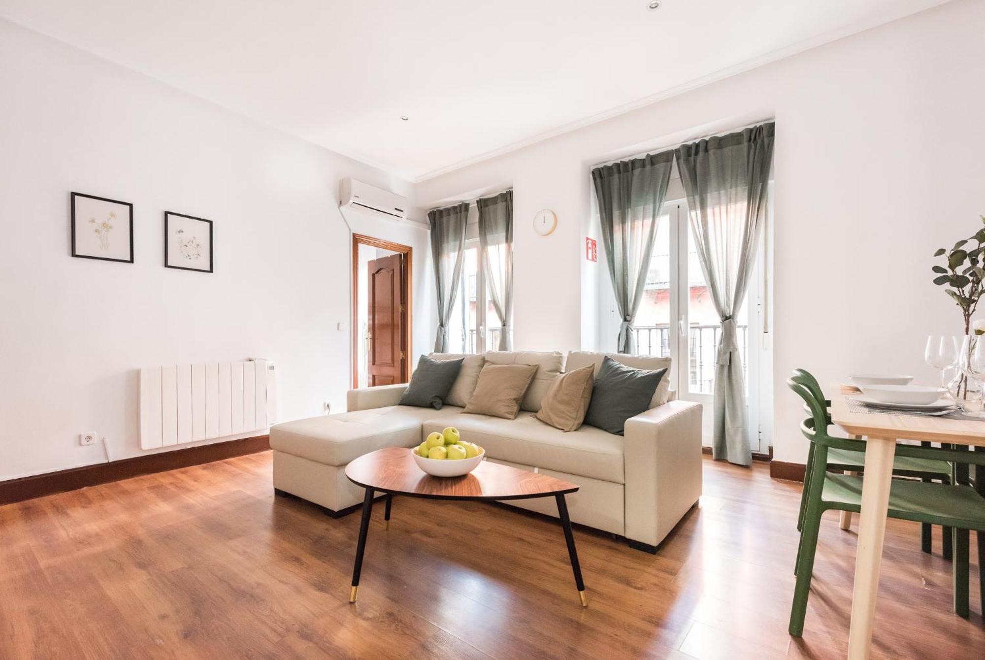 Precioso En El Centro De Madrid. Apartamento Madrid