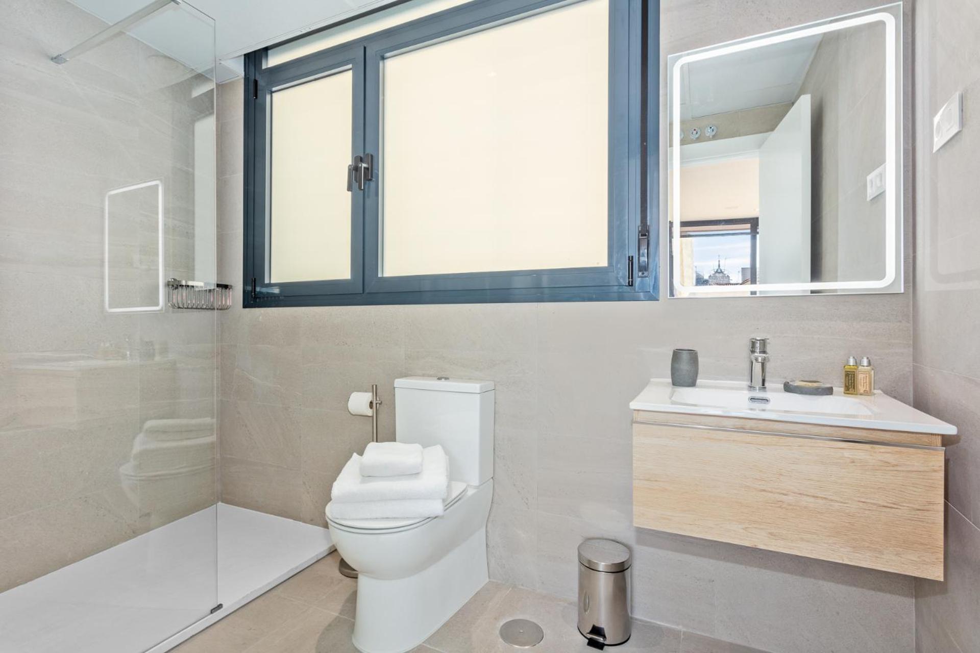 Apartamento Espectacular Atico Con Terraza