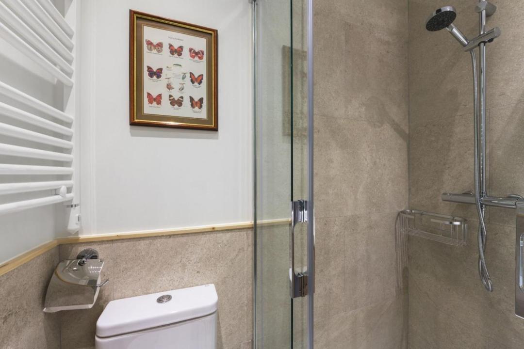 3 Bedrooms 2 Bathrooms Furnished - Salamanca - Elegant - Mintystay Apartment Madrid