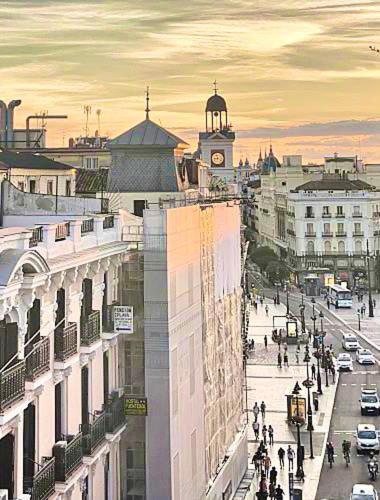 Apartamento Piso Atico Con Terraza Y Jacuzzi Con Vistas A Sol En Centro Madrid
