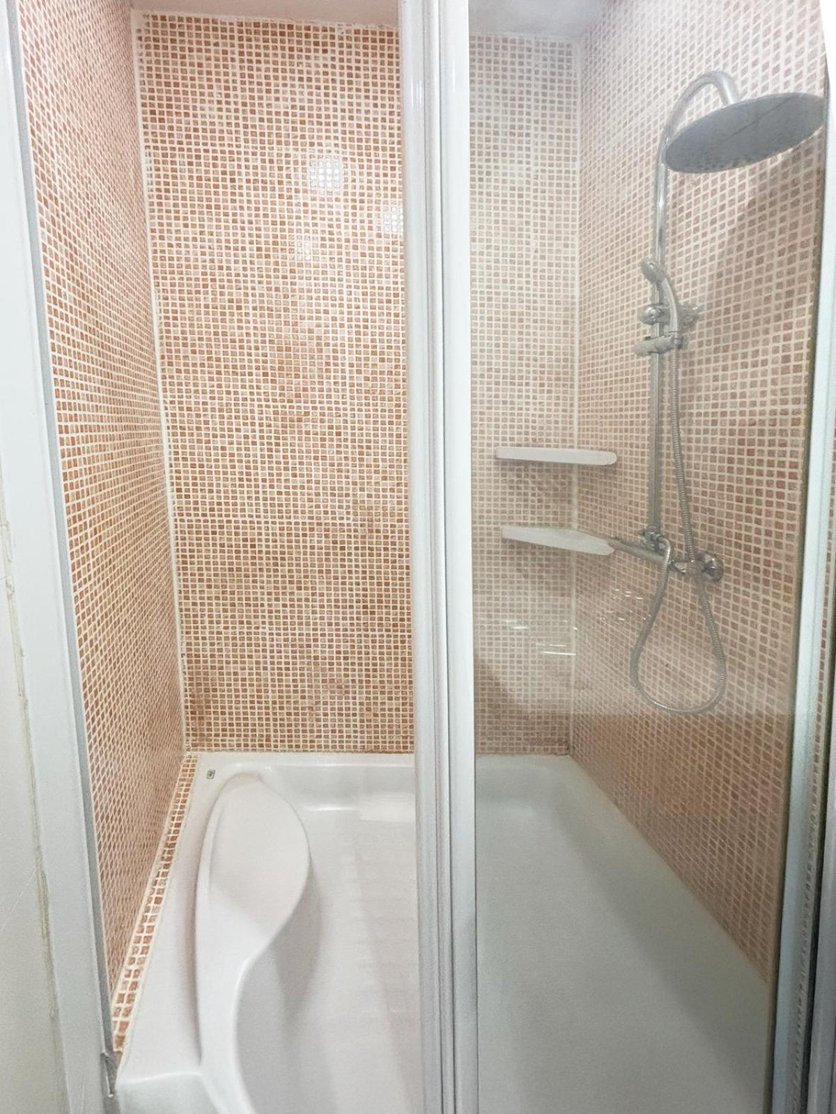 Apartamento Con Patio Luminoso Y Amplio *