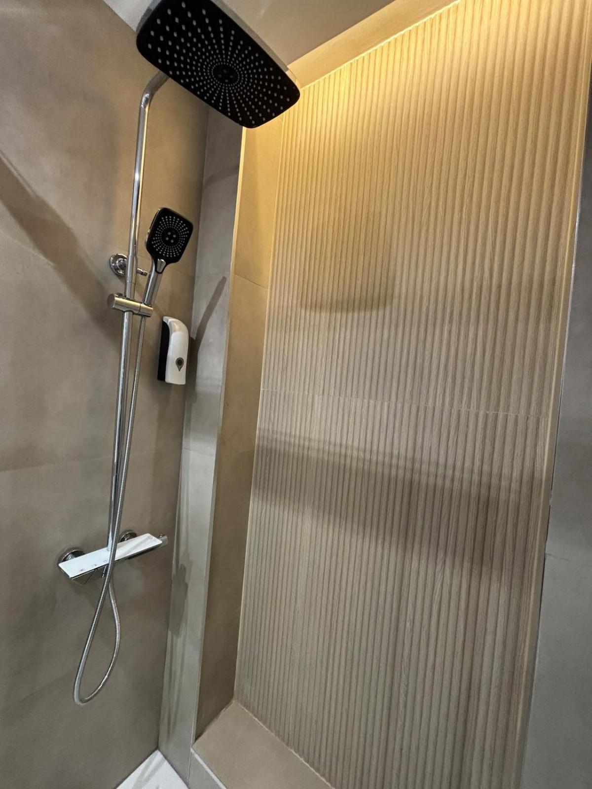Apartamento A Estrenar Madrid, Castropol