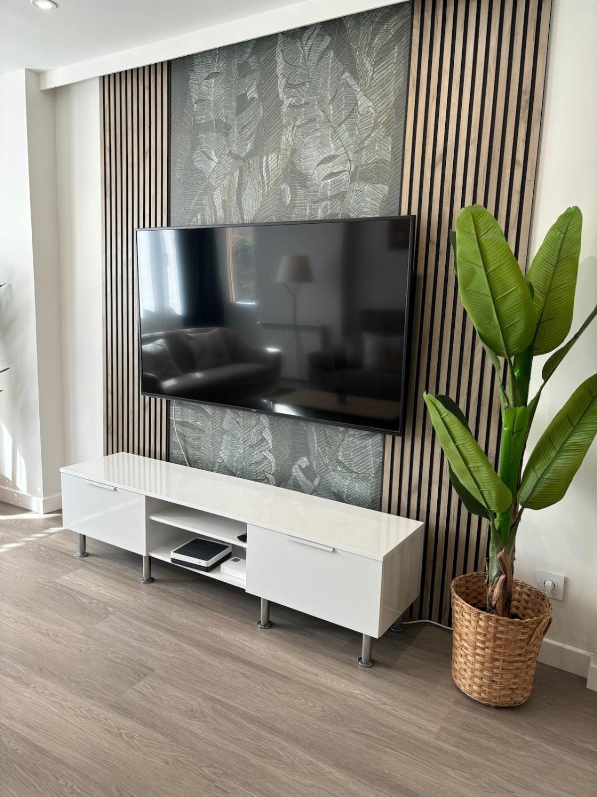 Apartamento A Estrenar Madrid, Castropol