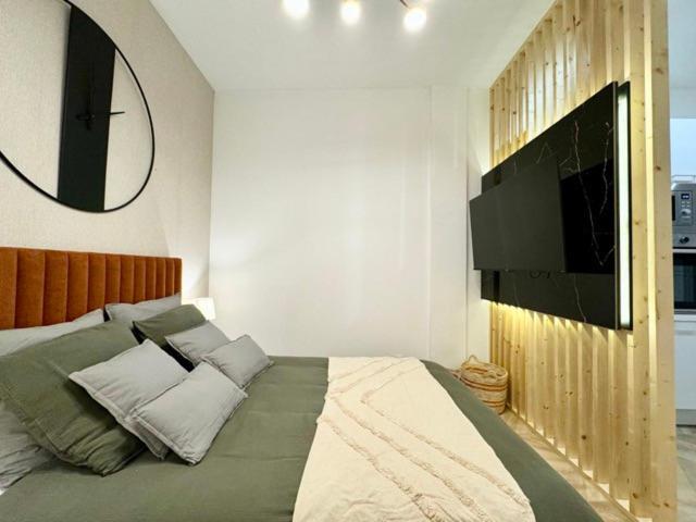 Modern & Bright Studio Apartamento