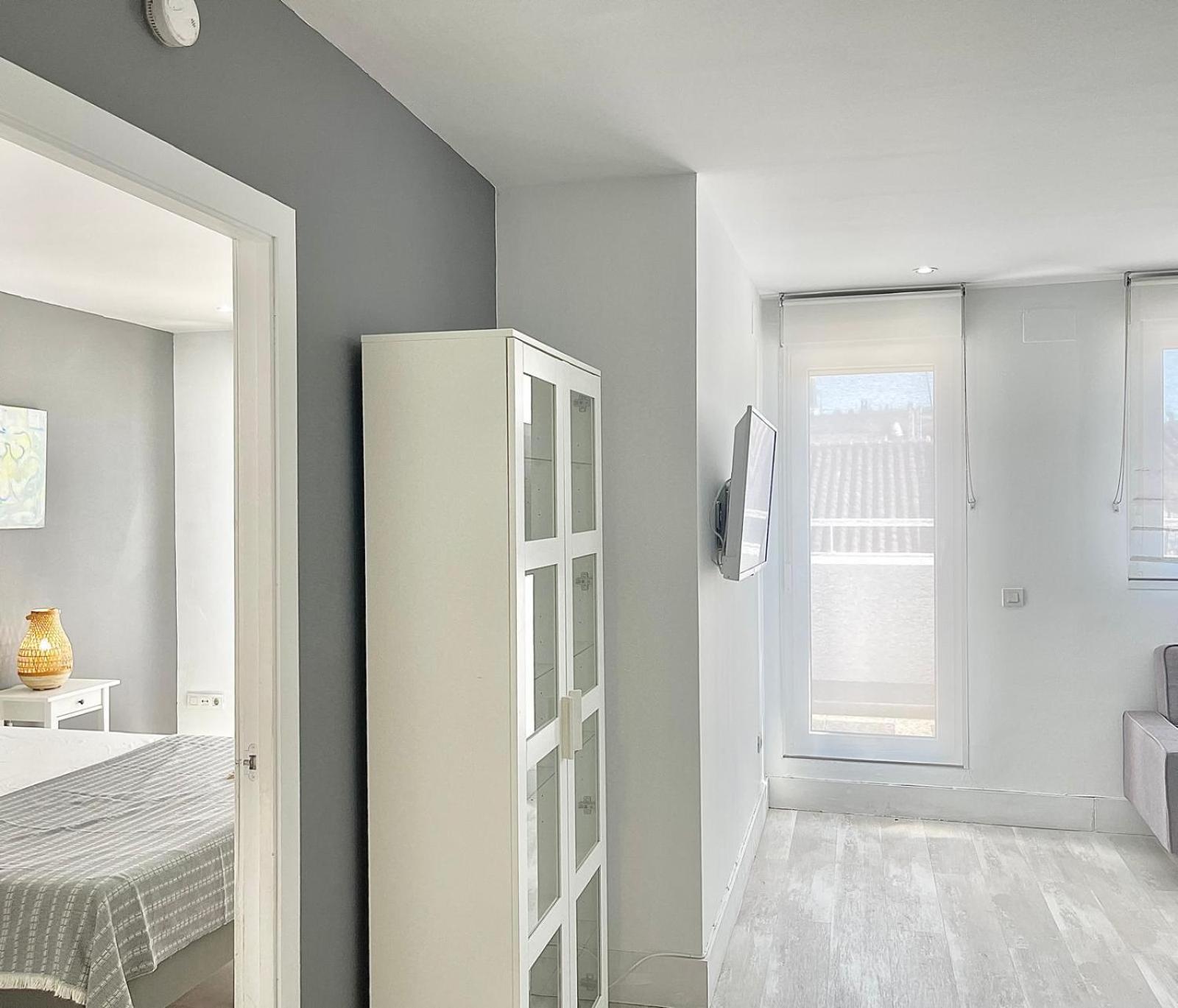 Apartamento Piso Atico Con Terraza Y Jacuzzi Con Vistas A Sol En Centro *