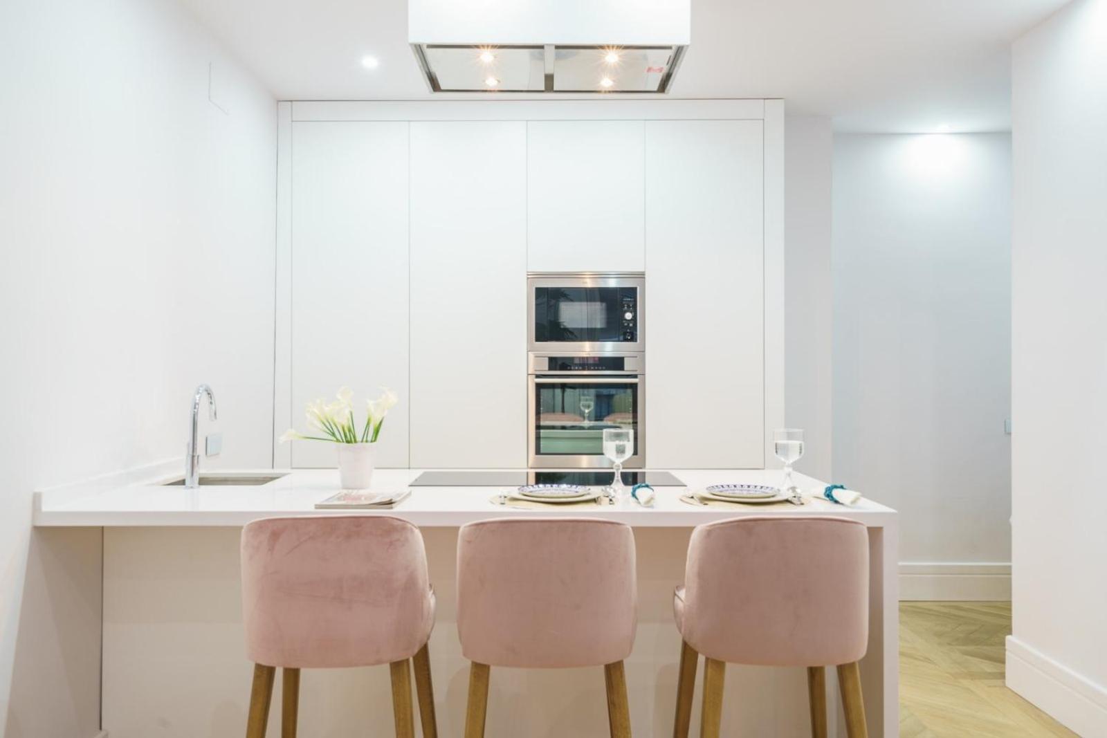 Exclusive Just Steps From Gran Via Apartamento