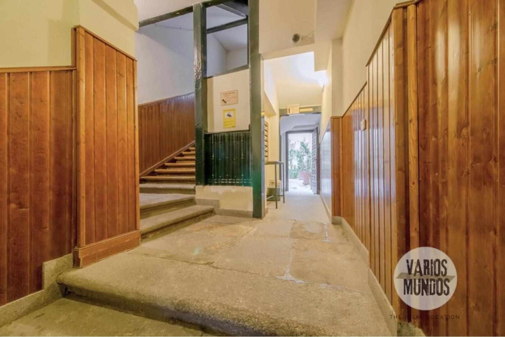 Apartamento Fashion Design Loft En Calle Carretas-sol 4pax