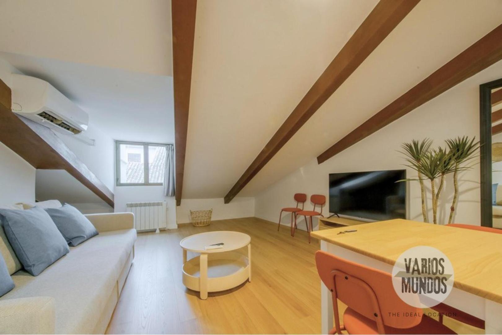 Fashion Design Loft En Calle Carretas-sol 4pax *