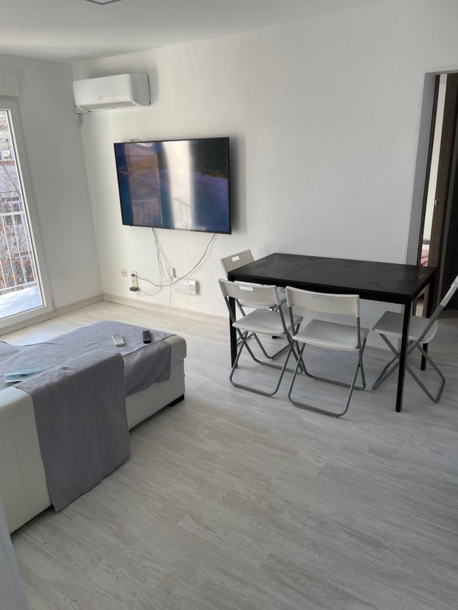 Luminoso En Rocafort Apartment Madrid