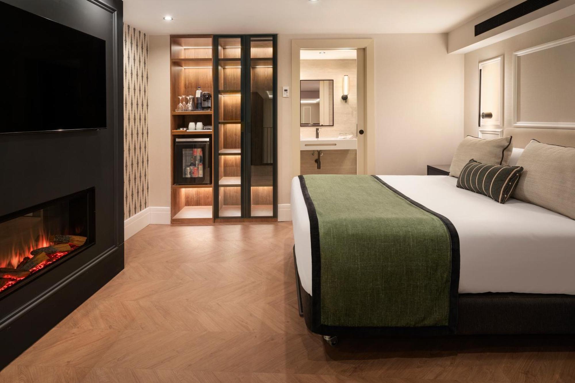 Catalonia Puerta Del Sol Hotel
