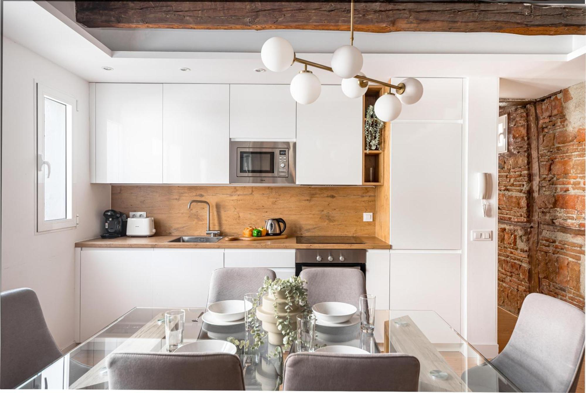 Chueca Ii Calle Barco 2br 2bh *