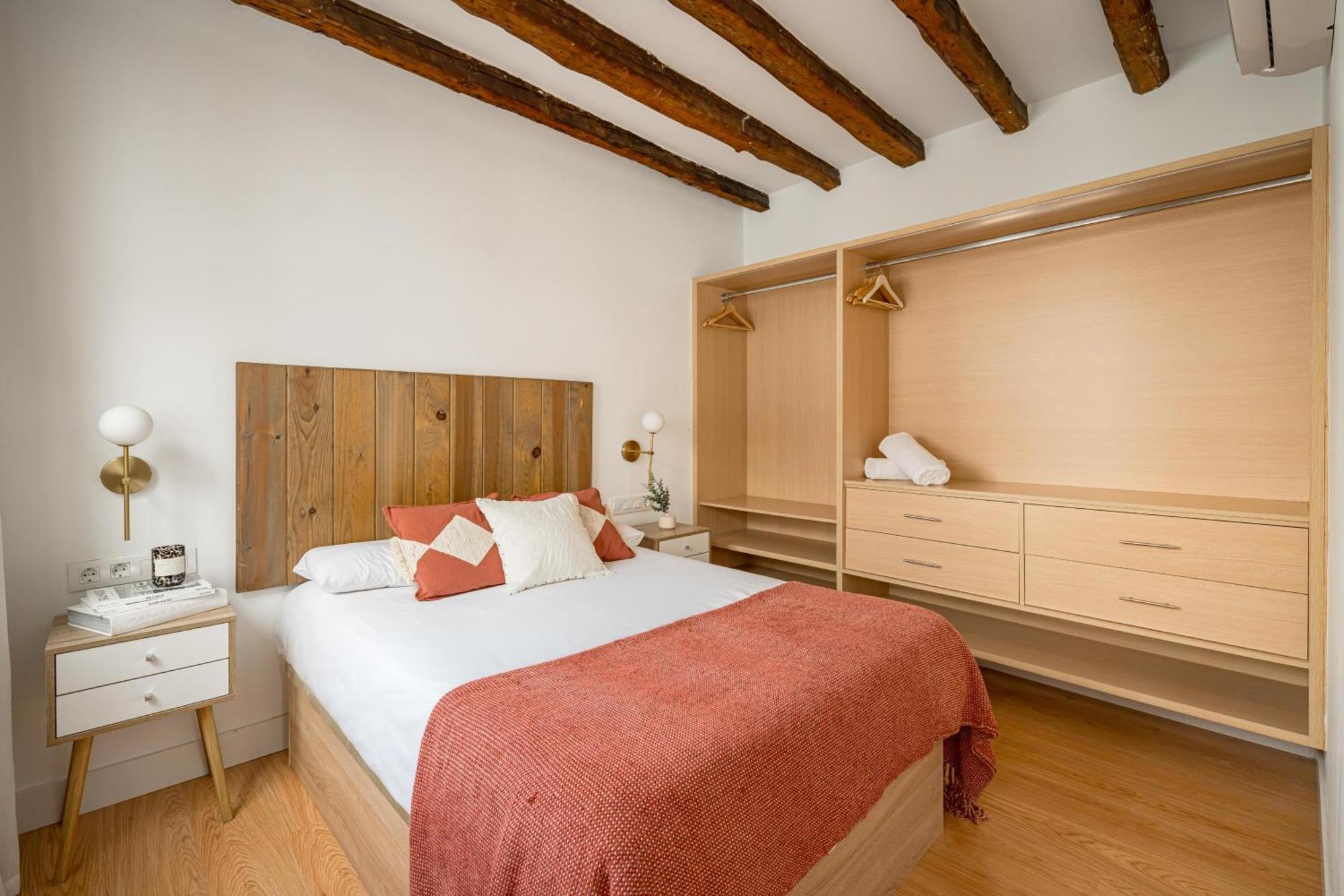 Apartment Chueca Ii Calle Barco 2br 2bh Madrid