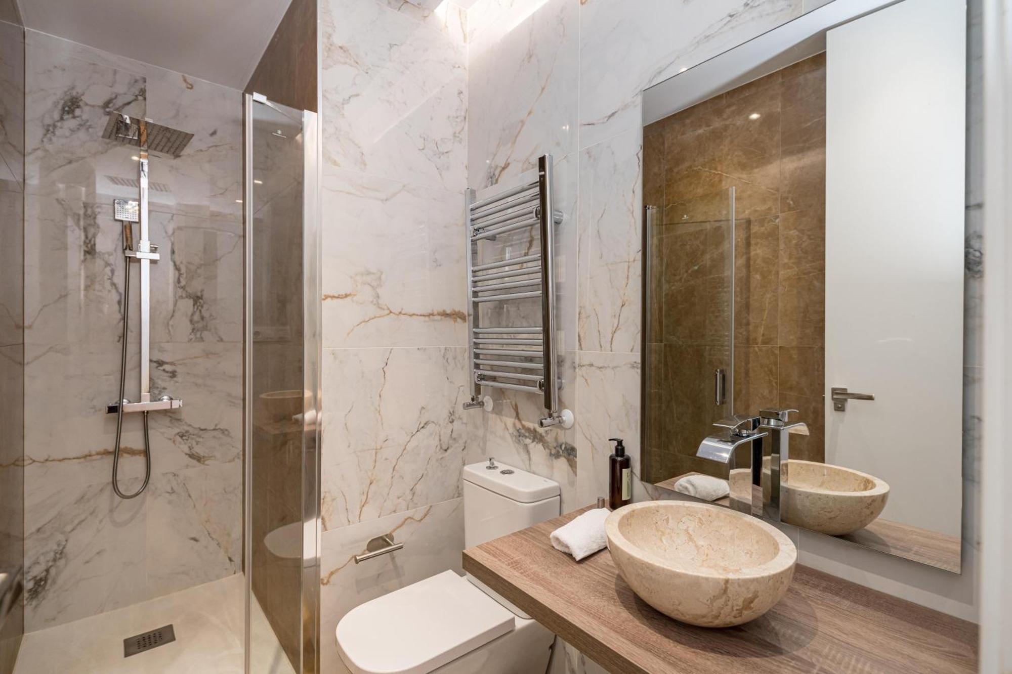 Chueca Ii Calle Barco 2br 2bh *