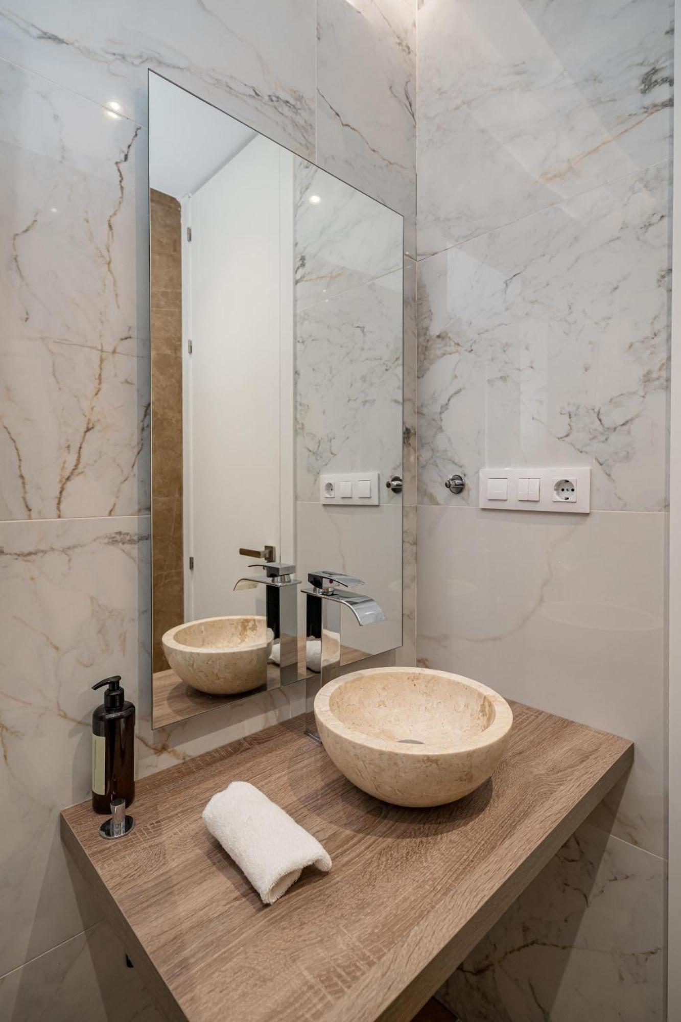 Chueca Ii Calle Barco 2br 2bh Apartment *
