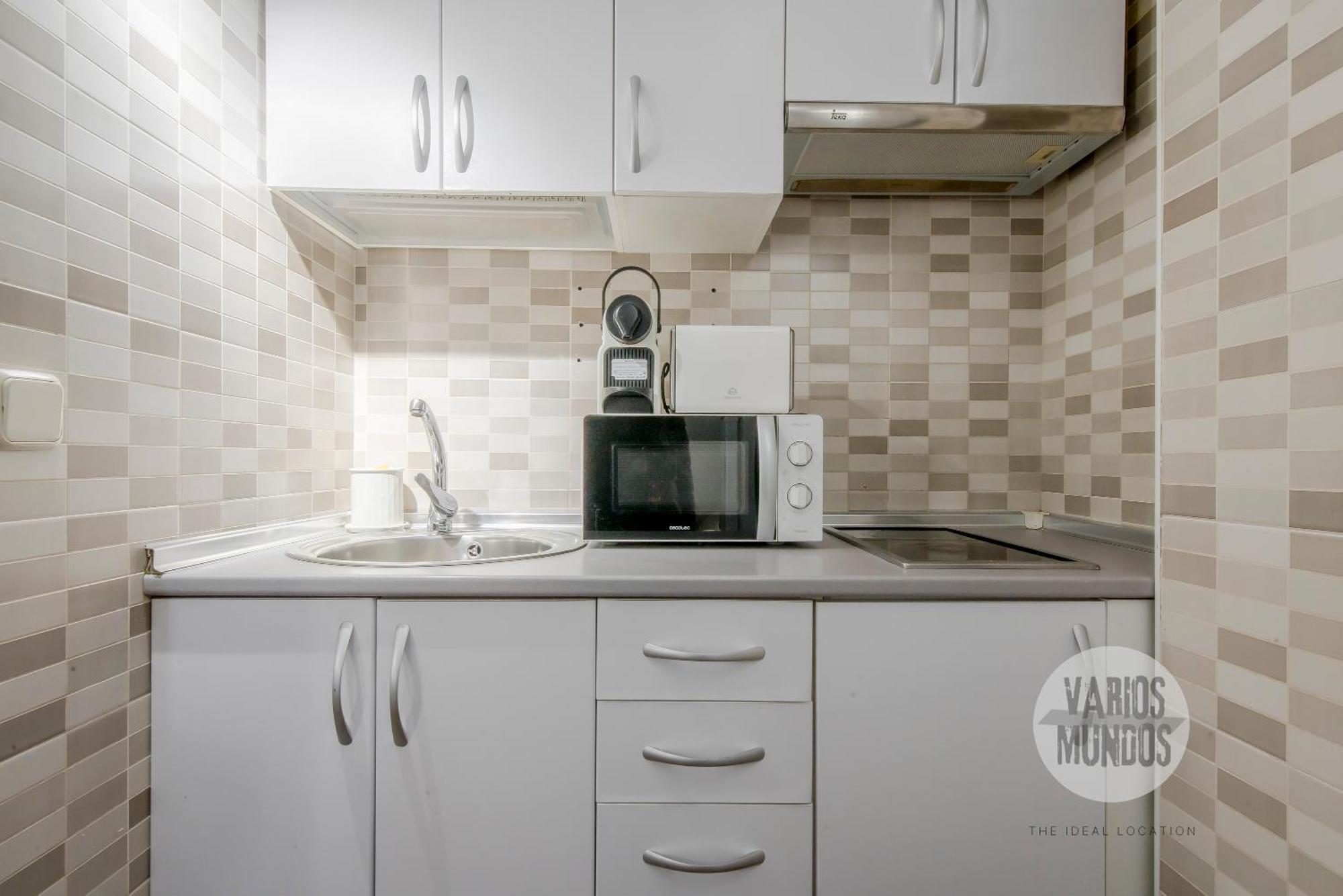 Pequeno Rincon 3, En Plaza De Chueca Apartamento *