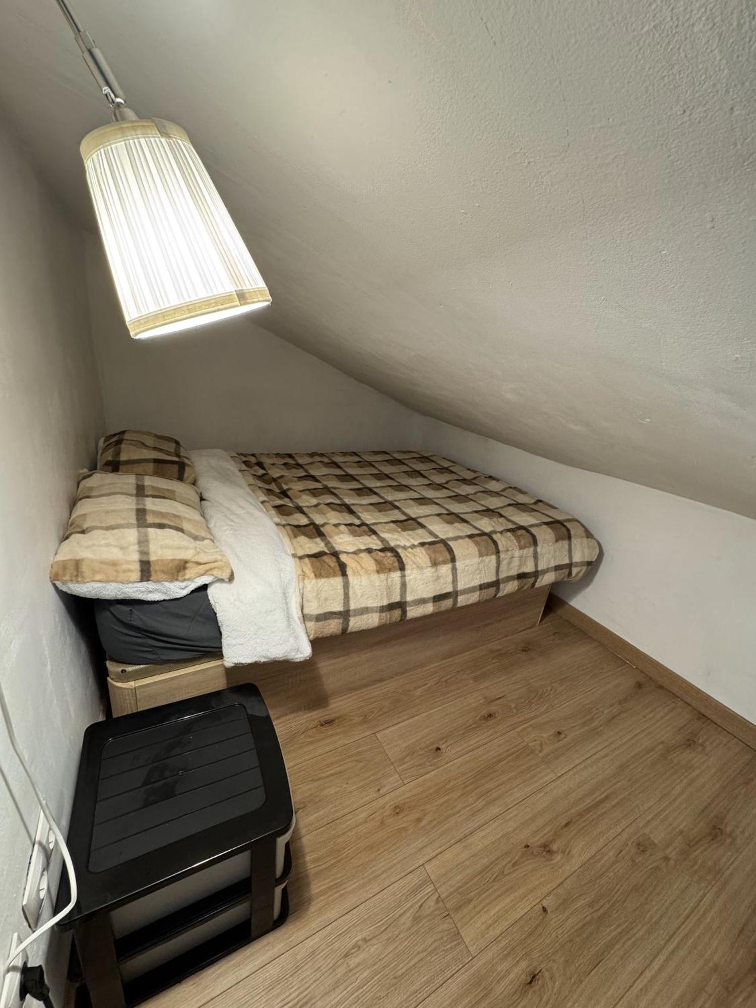 Apartamento Buhardilla En Lavapies Cerca De Atocha Madrid