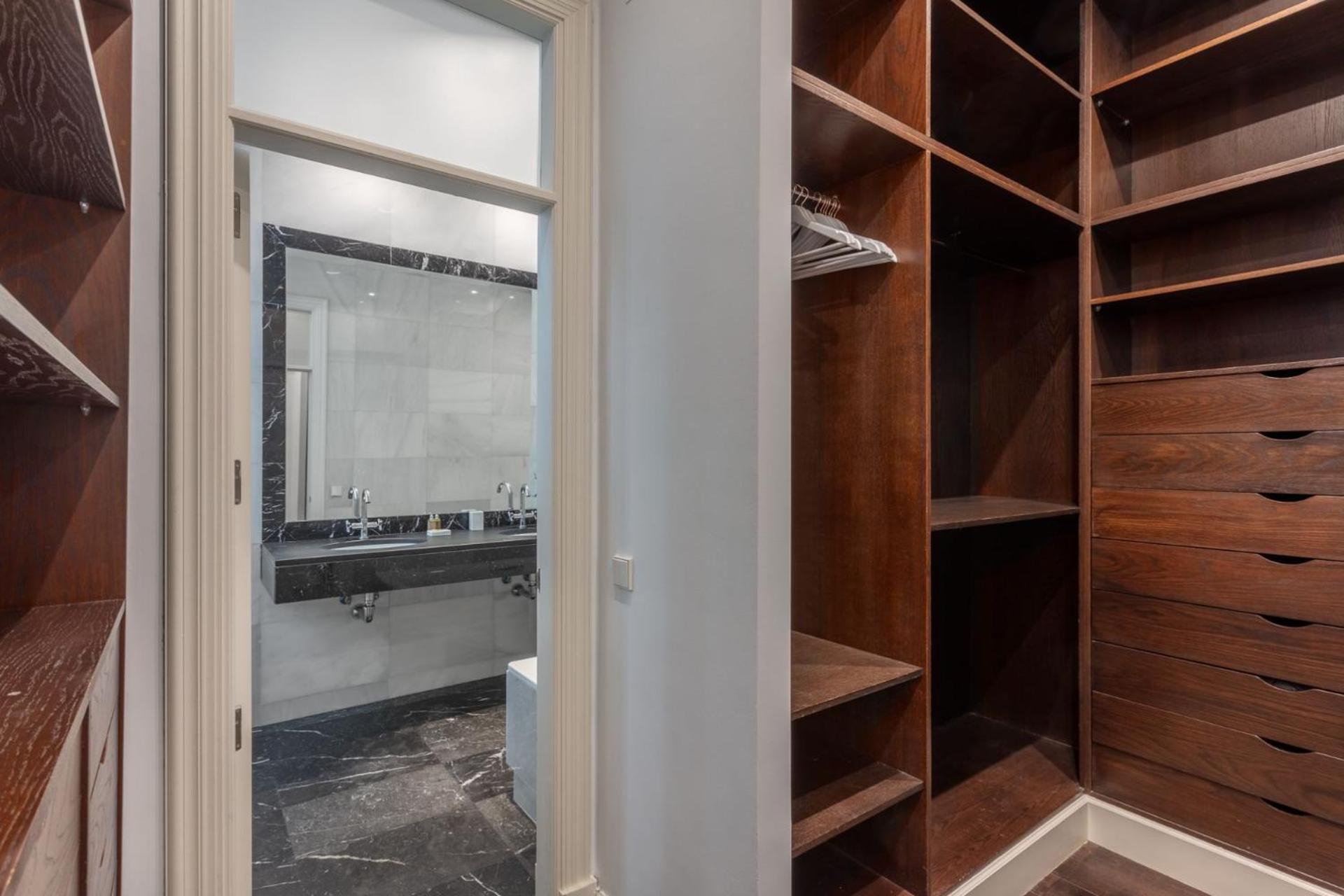 Apartamento Charming And Spacious Steps From Gran Via *