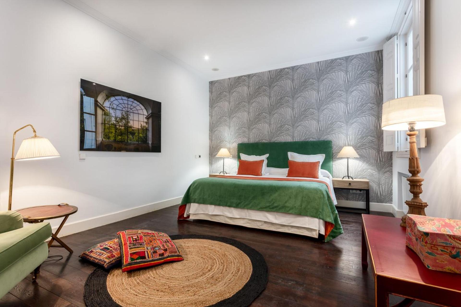 Charming And Spacious Steps From Gran Via Apartamento Madrid